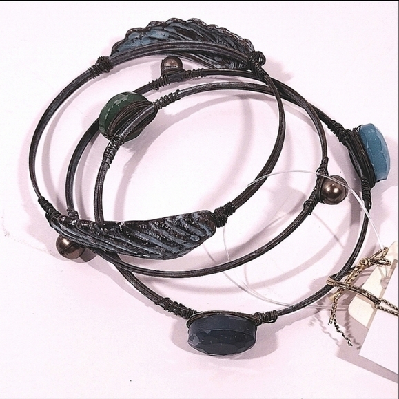 Angel Wing & Stone 3 Piece Pantene Bangle Set NWT - Picture 1 of 7